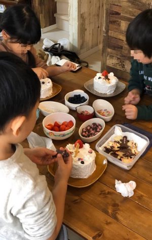 オーブン不要!こどもと手作りクリスマスケーキレシピ冷凍スポンジケーキで簡単時短富澤商店オンラインショップ