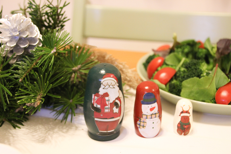 3COINS 自宅で過ごすクリスマスも、スリコのテーブルウェアで特別な食卓に！インテリア雑貨Mart マート 公式サイト光文社