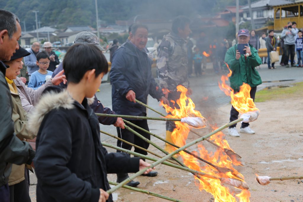 2024年どんど焼きとは何を燃やす行事？意味と由来を解説
