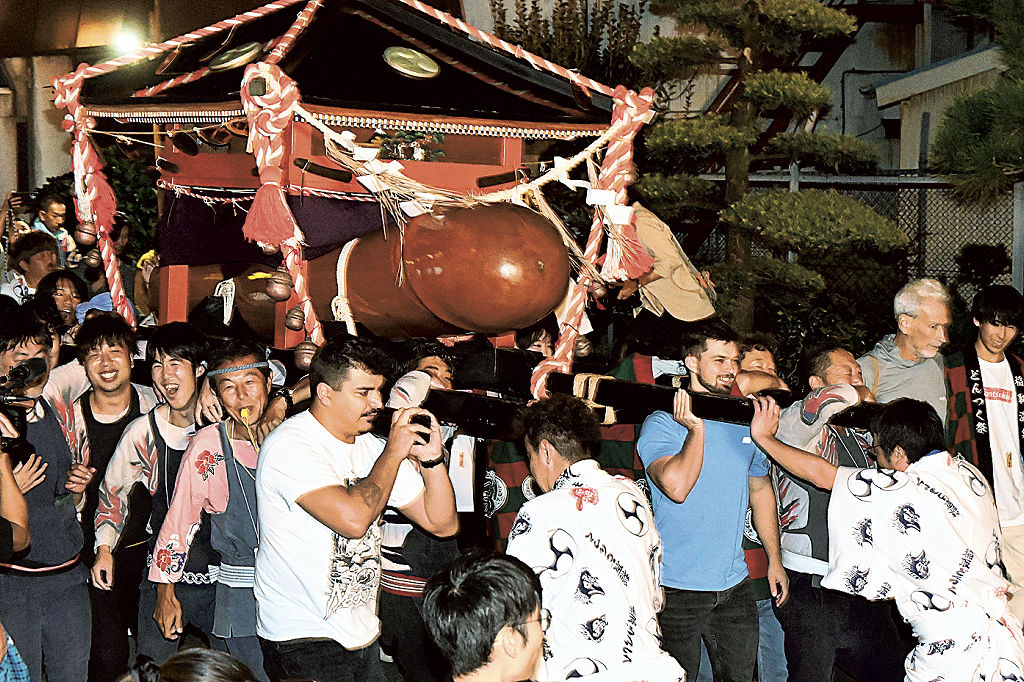 5年ぶりの復活「どんつく祭」で、夜中に美女が絶叫していた件 会社で見ちゃダメ！ 株式会社オマツリジャパン