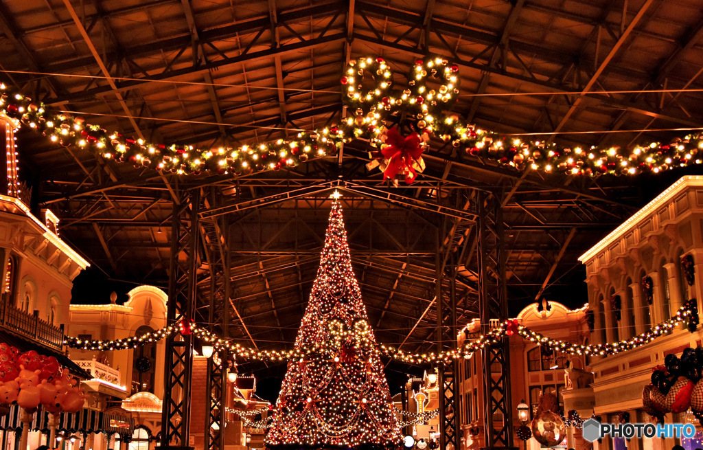 クリスマスツリーのある風景イラスト - No: 636573無料イラスト・フリー素材なら「イラストAC」