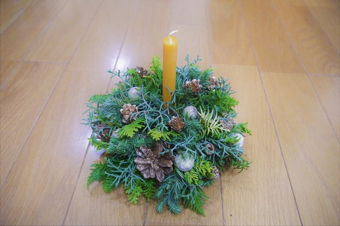 100均アロマキャンドルで手作り！簡単華やかアドベントクランツ ^○^ ハンドメイドの作り方・アイデア暮らしニスタ