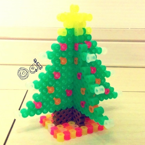 アイロンビーズ図案 クリスマスプレゼントアイロンビーズ@MI-YU☆