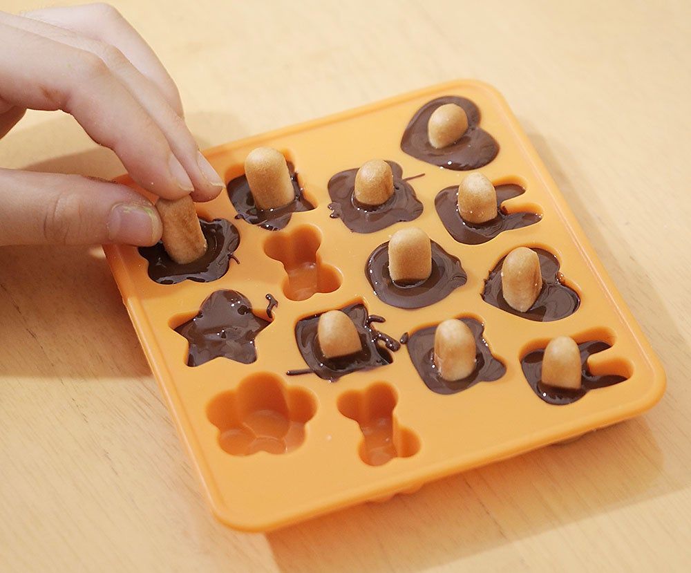 アンパンマンペロペロチョコレートの顔がチョコまみれ！？面白簡単手作りバレンタイン♪お料理おままごと・子供向け知育教育★サンサンキッズTV★