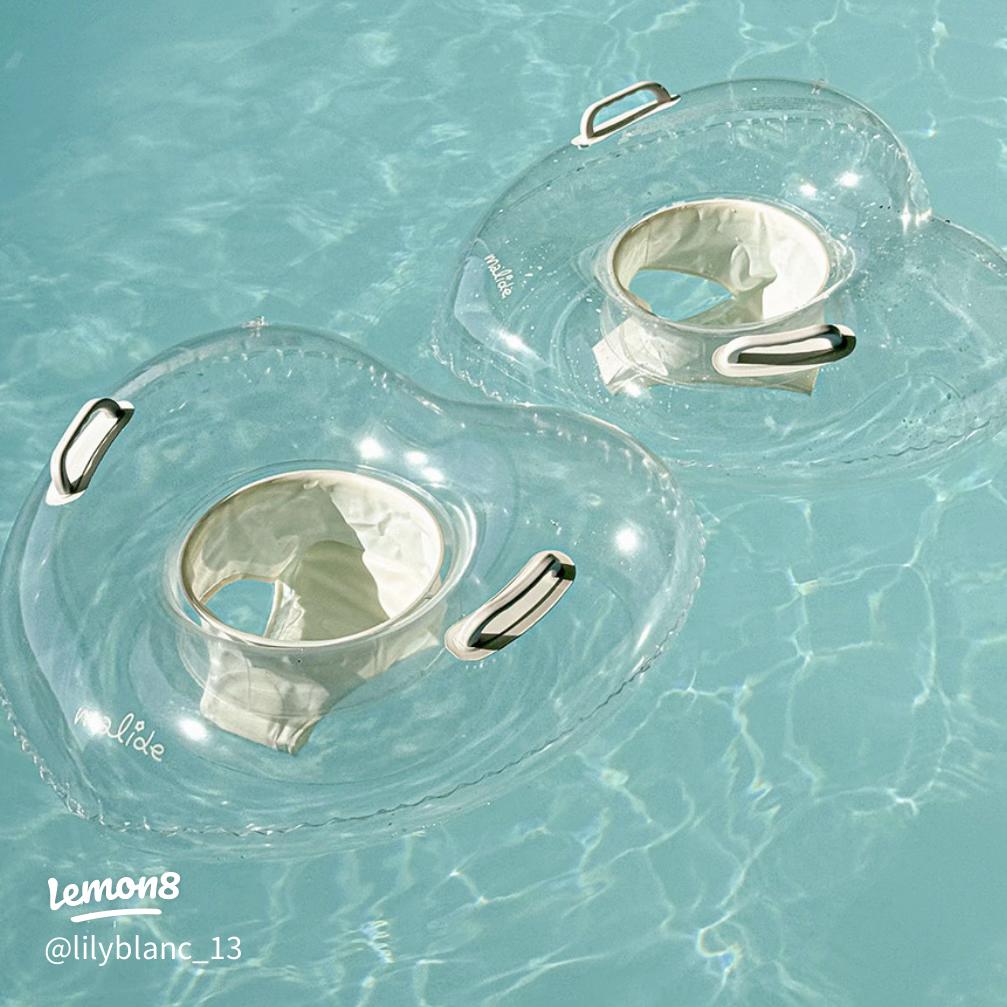 プールグッズcoffee&sweetsがかかせない