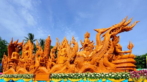 ランプーン県のランタン祭り 一度は訪れたい美しい北タイのお祭り＠ワット・プラタート・ハリプンチャイ - 猫のように暮らしタイ