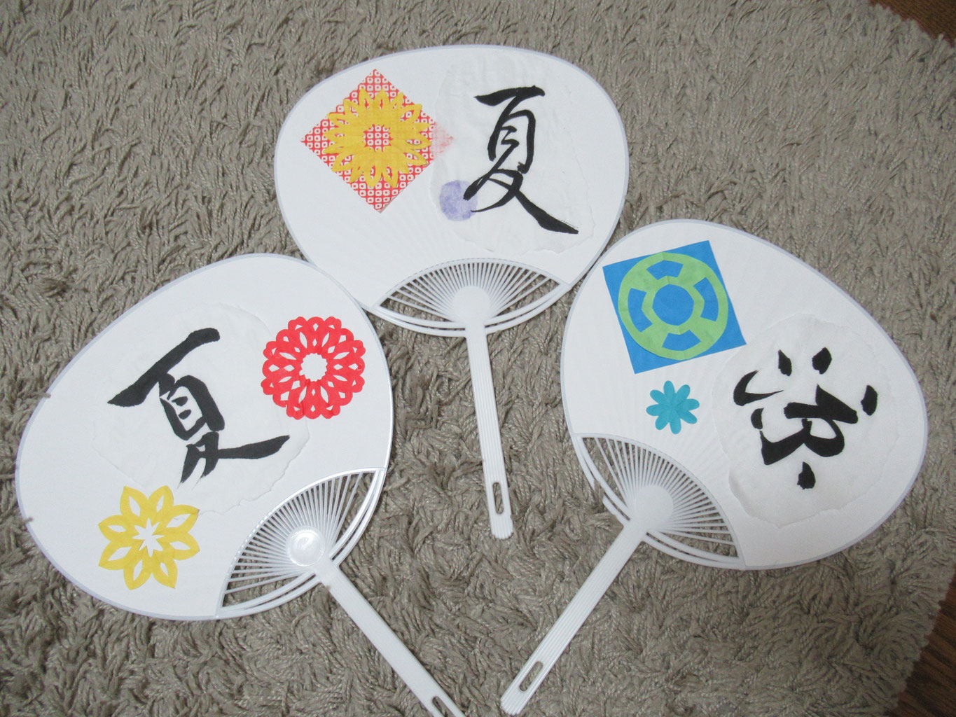 みんなのうちわ製作アイデア集〜夏や夏祭りで楽しめそうな製作遊び〜保育と遊びのプラットフォーム ほいくる