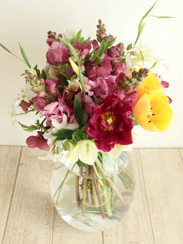 クリスマスローズの花束プロポーズフラワーショップ