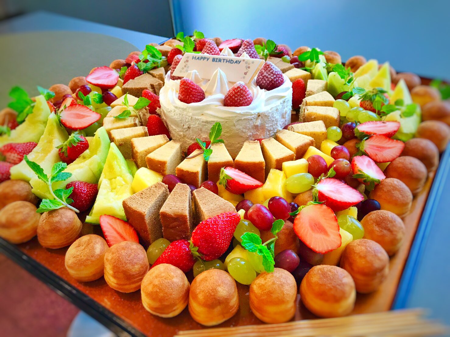 渋谷の高層階からの景色望むテラス付き完全個室貸切 誕生日パーティーランチプラン☆2.5h飲み放題付き☆お子様OK！10名～25名の大人数で楽しめる パーティープラン☆Anny アニーお祝い体験