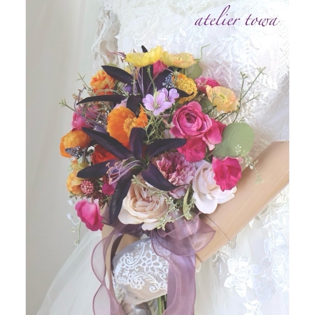 L-Etoileユリのキャスケードブーケ