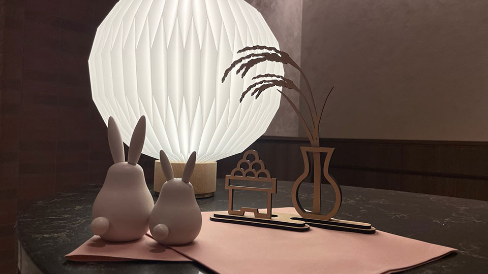 壁面飾り工房本店 壁面装飾・パネルシアター・ペープサート・型紙・知育・保育・介護商品の販売☆壁面飾り工房横120cm 「お月見楽しいね！」９ 月 10月 11月 秋 十五夜 幼稚園 保育園 学校 病院 施設 知育 壁面装飾 型紙 製作☆