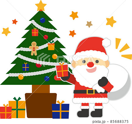 暖炉の近くのクリスマスツリーの下にクリスマスプレゼントと多くのボックス。の写真素材・画像素材 Image 90029546