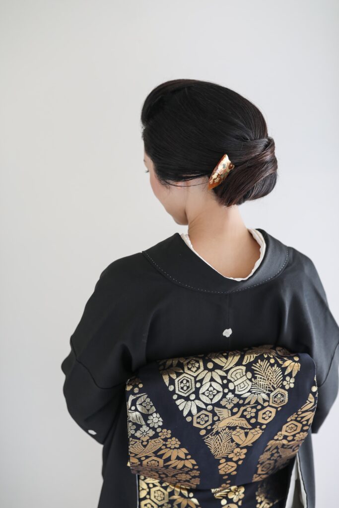 ベリーショートが50代母の留袖に映える髪型ショート実例10選と和装マナー解説Reposeen