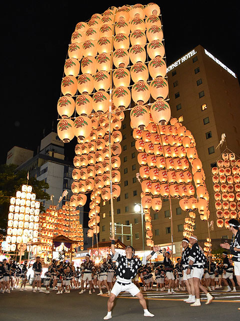 福島の日本三大提灯まつり！2023年「二本松の提灯祭り」！情緒溢れる秋夜に浮かぶ紅提灯！株式会社オマツリジャパン