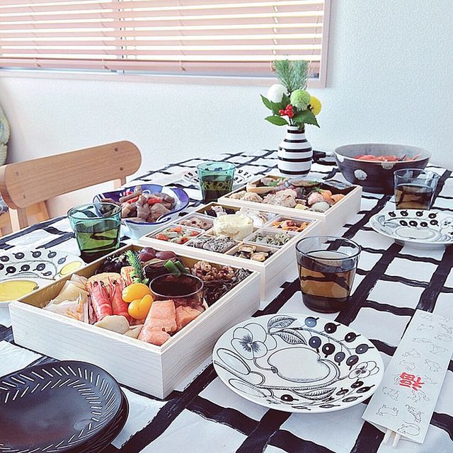 華やかに新年を迎える☆お正月のテーブルコーディネートRoomClip mag暮らしとインテリアのwebマガジン