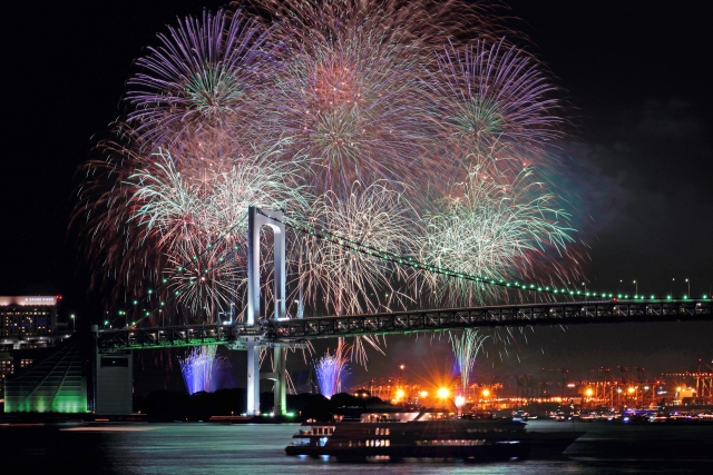 2022年 屋形船で楽しむお台場レインボー花火料理自慢の屋形船「なわ安」-東京・浜松町出航の屋形船