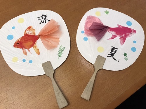 保育園でうちわ製作をしよう！ねらいやおすすめの遊び方お役立ち情報保育求人ラボ