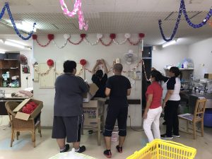 🐢 介護老人保健施設 グリーンアルス伊丹です 季節の飾り付け✨ 敬老の日に向けて👨‍🦳🧑‍🦳 9月の飾り付けです介護老人保健施設老健介護施設グリーンアルス伊丹伊丹市季節飾り付け手作業敬老の日9月