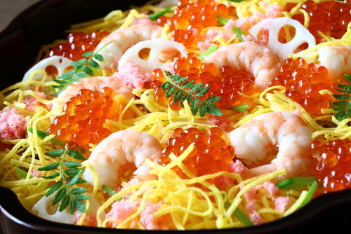 2025版 ひな祭りを祝う定番の食べ物、意味とは？ ちらし寿司、はまぐり、甘酒、桜餅、草餅、ケーキ三越伊勢丹の食メディアFOODIE フーディー