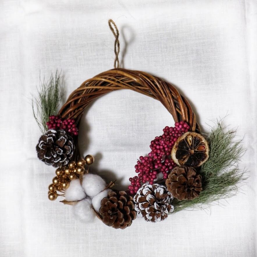 100均の造花だけで「クリスマスリース」を簡単DIY : pink pinko life