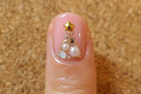 クリスマスアートのやり方！セルフでできるクリスマスピーコックのネイルデザイン - Unknown BeautyPlace アンノウン・ビューティ・プレイス