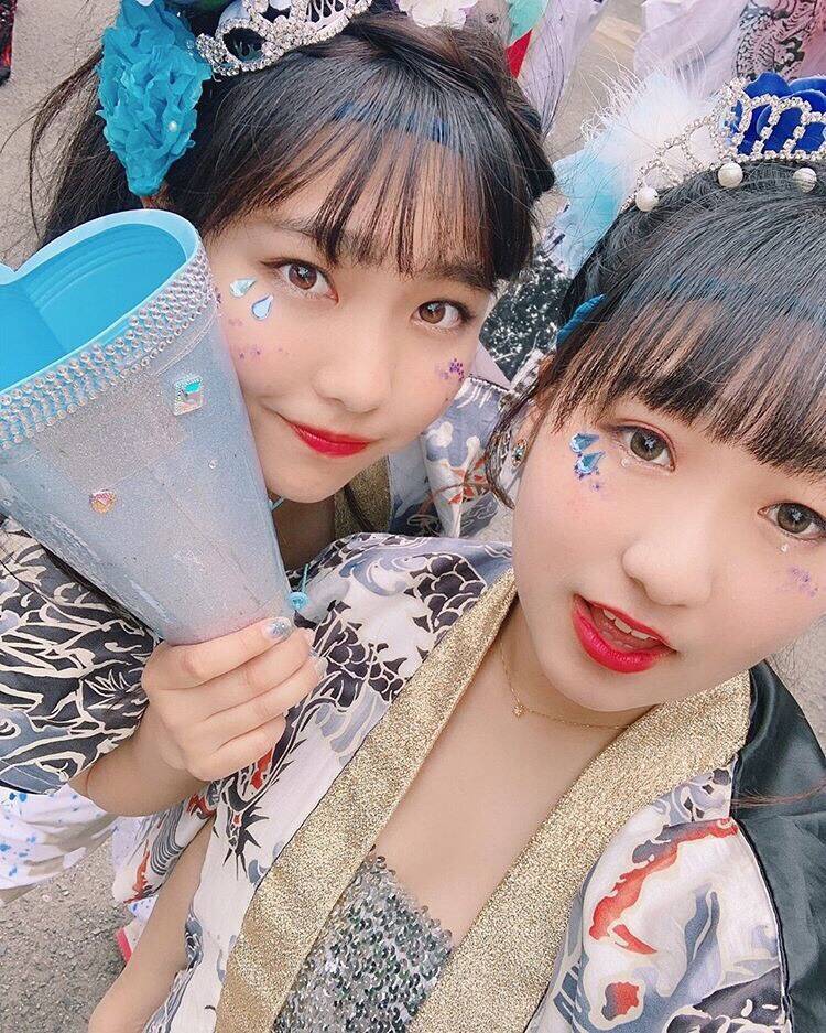 4個 ステッカー 一時的なそ す お祭りの顔メイク そ す顔ステッカー 輝きそ す一時的な カバーステッカー 化粧品の供給 環境接着 AmazonYANHUILAY ラインストーン シール 4枚セット フェースステッカー 顔 シール 3D 光る キラキラ 顔面デコ アイメイク 簡単貼る