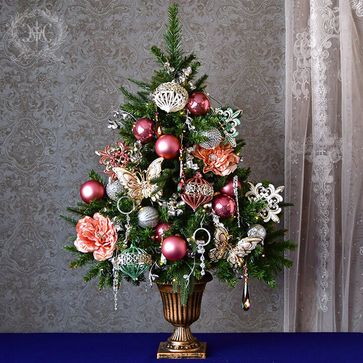 ピンク系クリスマスツリー ガーリーでスタイリッシュなピンクツリー♡私はデコ流