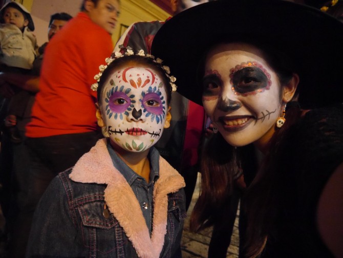 LOVETABI旅に恋する情報マガジン メキシコ版ハロウィン「死者の日」！町中がガイコツで溢れるお祭りを満喫