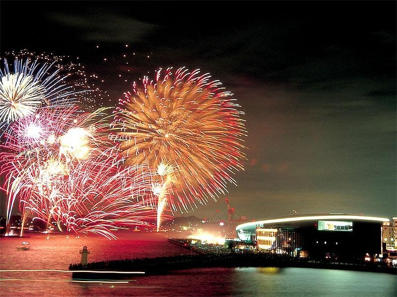 関門海峡花火大会イベント公式 福岡県の観光 旅行情報サイト「クロスロードふくおか」