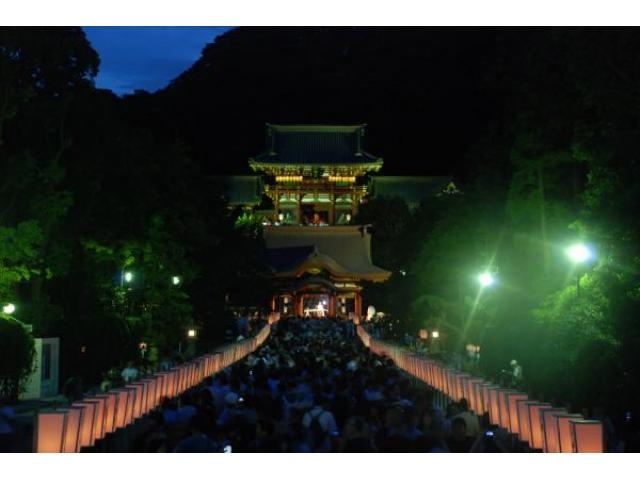 鎌倉・夏の風物詩！ぼんぼり祭で幻想的な夏の夜を楽しもう鎌倉観光ならバズトリ -BUZZ TRIP Kamakura-観光・グルメ・自然