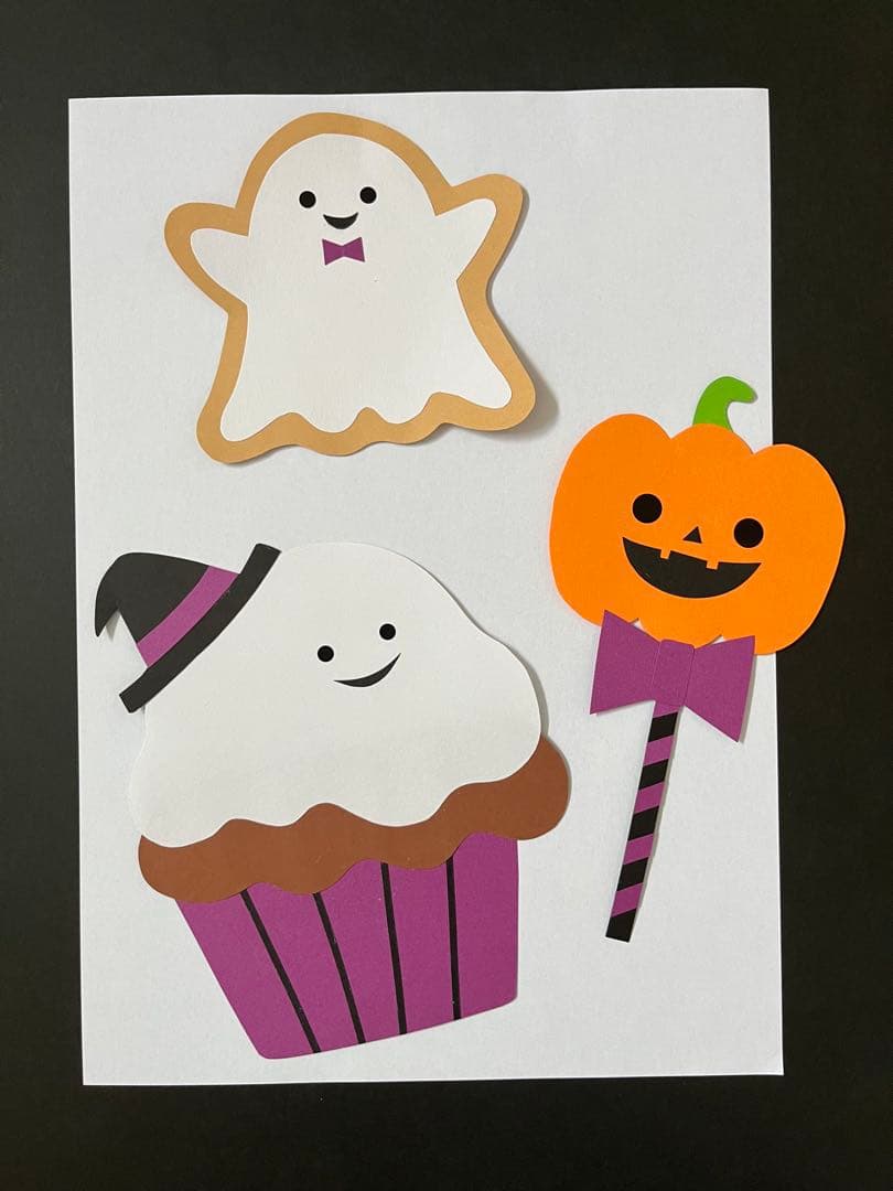 壁面に飾れる ⁠^⁠^⁠ お菓子も入る ⁠^⁠^⁠ ジャック・オー・ランタンの作り方を紹介しています🎃,ハロウィン ハロウィン飾り ,手作りハロウィン壁面製作 ,ハロウィンパーティー準備 ,子どもの作品高齢者施設,レクリエーション,やまもとえみこペーパーデコレーション