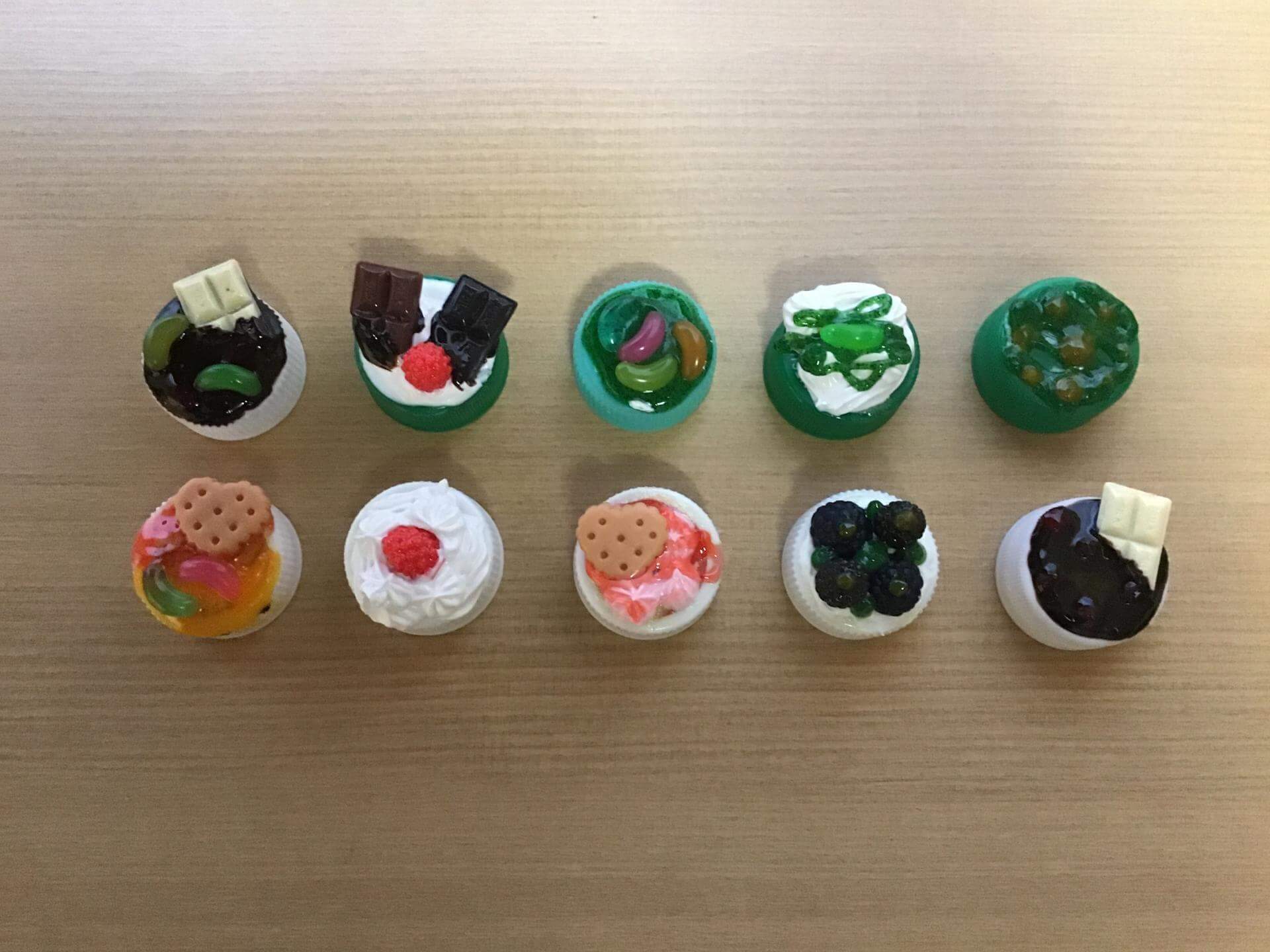 ペットボトルはリサイクルに出しても、キャップはいつも捨ててしまっているという人は多いのでは？ でも、ちょっと待