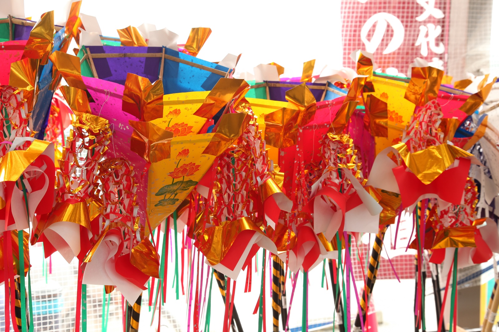 広島といえばコレ！カラフル盆灯籠はお盆の風物詩！東広島まるひネット