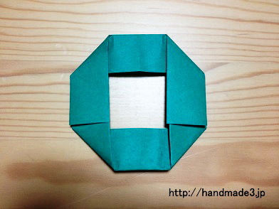 多面体折り紙でクリスマスリースぽん