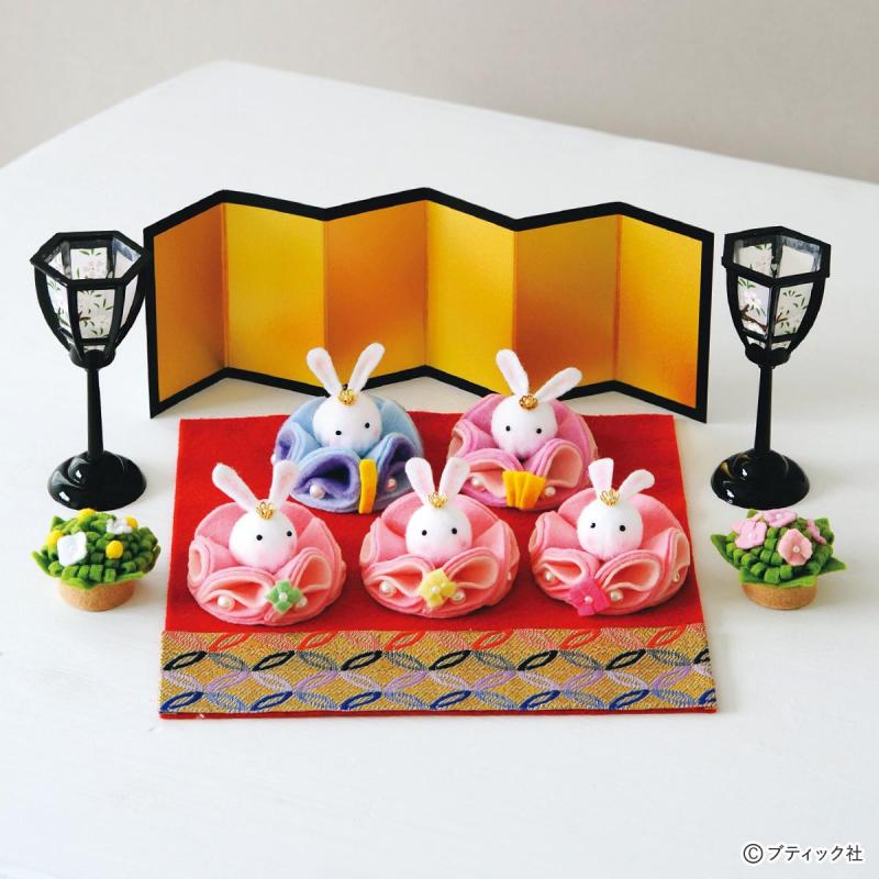 桃の花リースのおひなさま