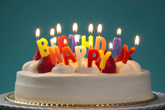 誕生日背景」の637万点のロイヤリティフリー画像、写真素材、絵Shutterstock