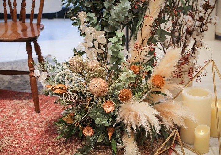 秋ウェディング秋に人気の花材をプラスしたおしゃれアイディアをご紹介！高砂装花・ブーケ・ケーキetcARCH DAYS