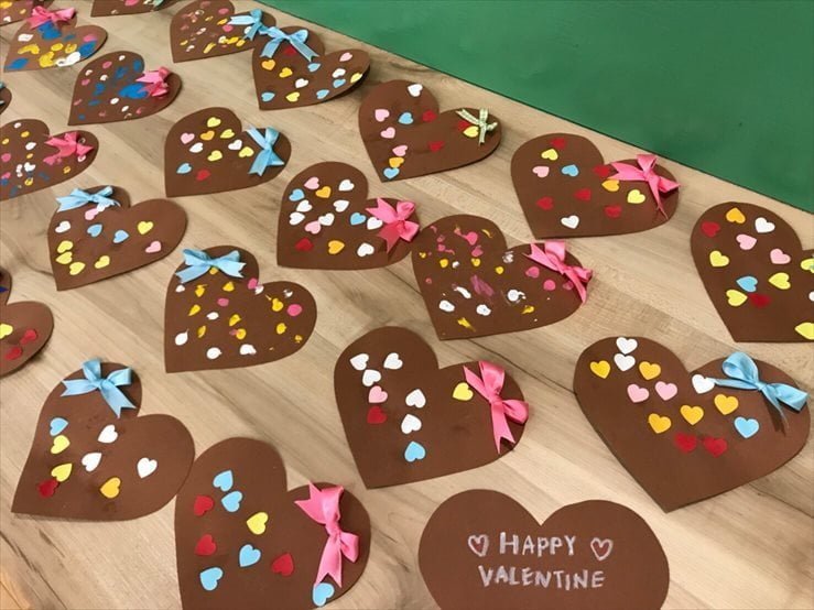 ２月製作 ハートのチョコレート 保育園・幼稚園・こども園- ほいくのおまもり