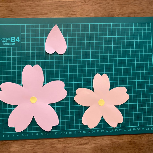 Amazon.co.jp: 入学式飾り 桜の花 春の壁面飾り 卒業式飾り : おもちゃ