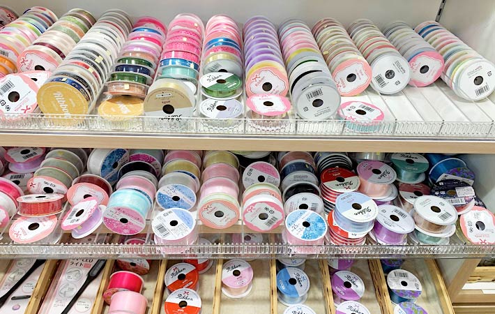 ☆ 100均 セリアの○○で春らしいギフトラッピング。本来の目的と違う使い方だけど、すっごく便利でした♪おたまのぶろぐ - 楽天ブログ