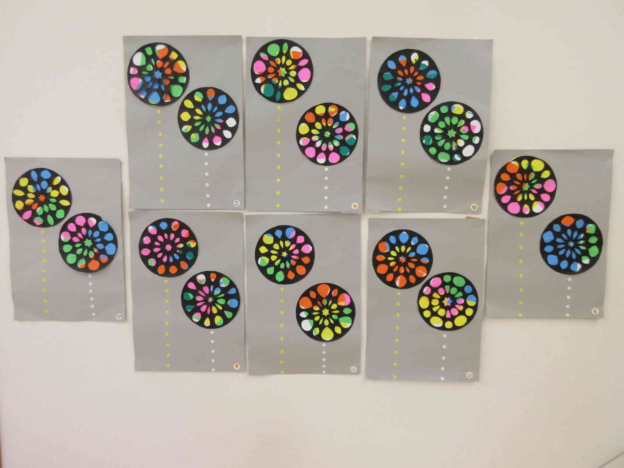 夏の製作：ストローで描く花火アート