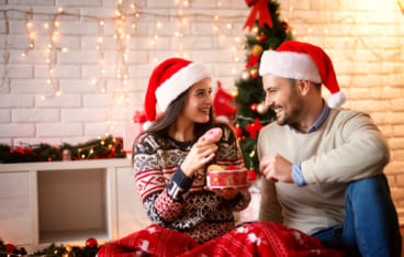 顔近すぎて恥ずかしかった🎅🏻ハハ 夜な夜なクリスマスパーティーした日🎄 ごはん全部美味しくて幸せだった♡ お洋服もタグ付けしてるから見てね〜クリスマスクリスマスパーティーカップルフォトクリスマスコーデハリーポッターchristmasmerrychristmas