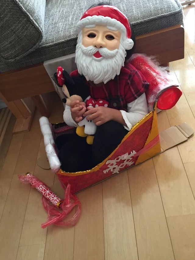 クリスマス製作: レースペーパーでオシャレなサンタさんの作り方