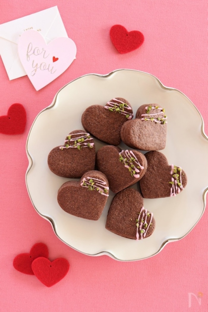 Happy Valentine's Day💗 今日はバレンタインデーですね。 フレンチ「ベイ・ビュー」より シェフが心を込めてデコレーションした特別なデザートプレートをお届けいたします。 素敵なバレンタインデーをお過ごしください✨チョコレートチョコホテルスイーツ