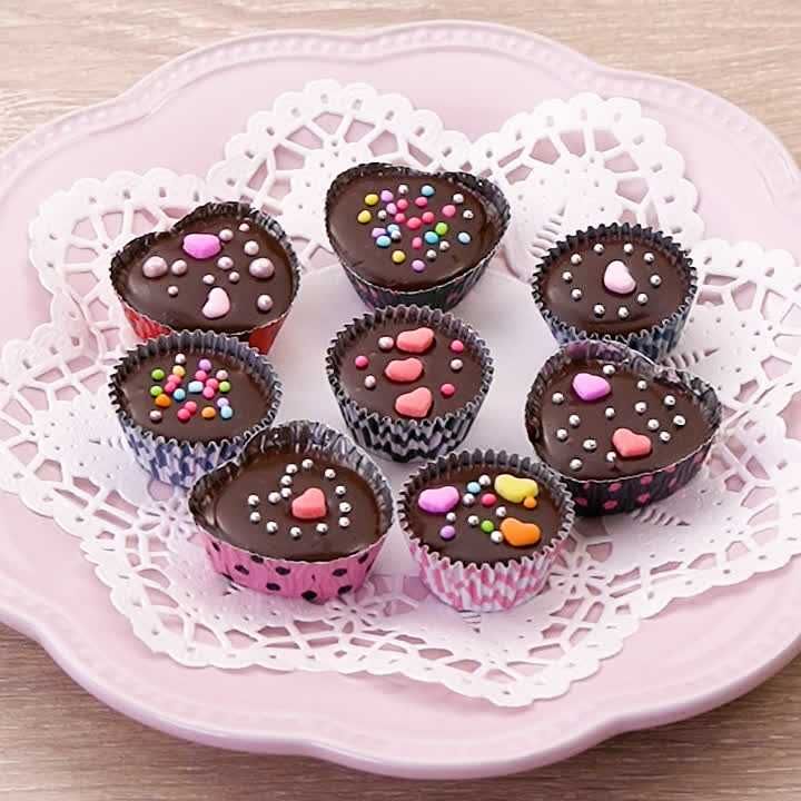 誰でも作れる！簡単すぎるバレンタインレシピ6選👩🏻‍🍳🍫 全てのレシピにリールがあるよ🫶リールを見るととってもわかりやすいのでぜひ見てね🍫💕 ラッピング方法も載せてます🫶💕 ロータスロータスブラウニーガトーショコラガトーショコラ作り