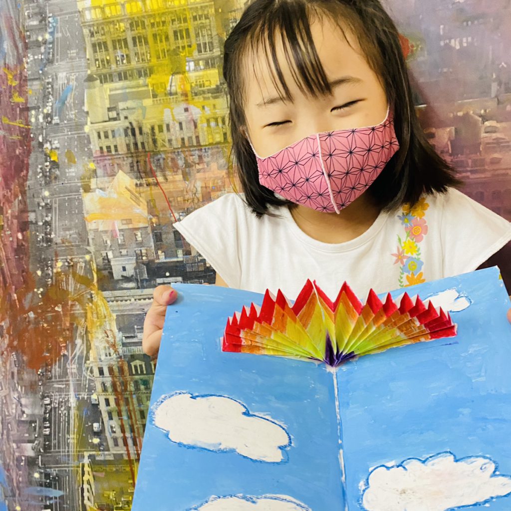 指示ステップ11。誕生日の挨拶とスイカと夏のバースデーカード。手作り。子供の創造性プロジェクト、子供のための工芸品。の写真素材・画像素材 Image168671700