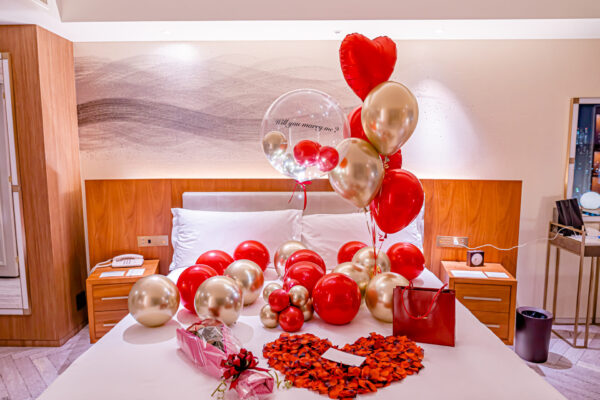 誕生日の飾り付け大人の彼氏が喜ぶデコレーションをホテルの壁に飾るなら。人気おすすめランキングミツケヨ