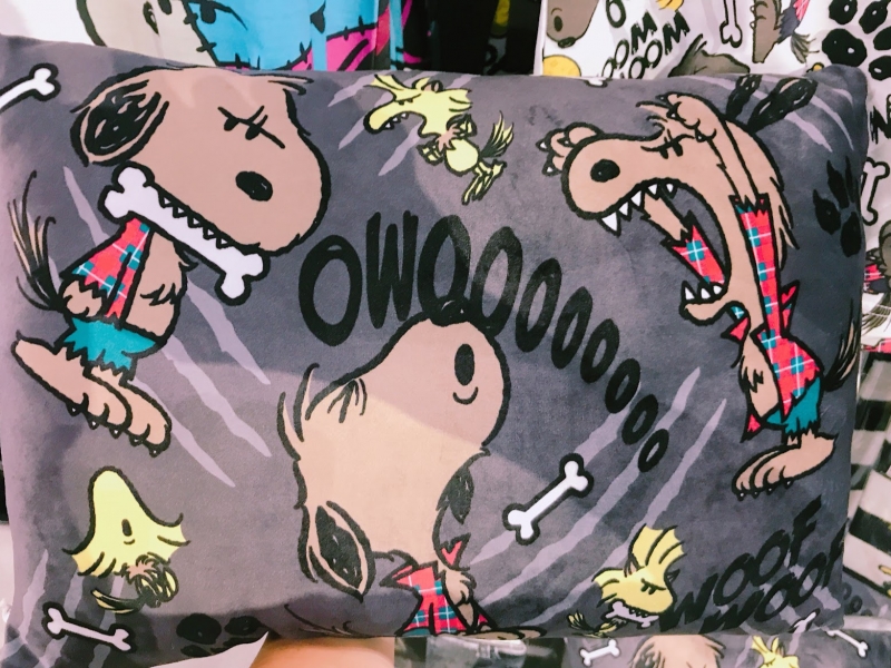 スヌーピー フランケンシュタイン USJ ホラーナイト USJホラーナイト×スヌーピー ピンズコンプリートセット