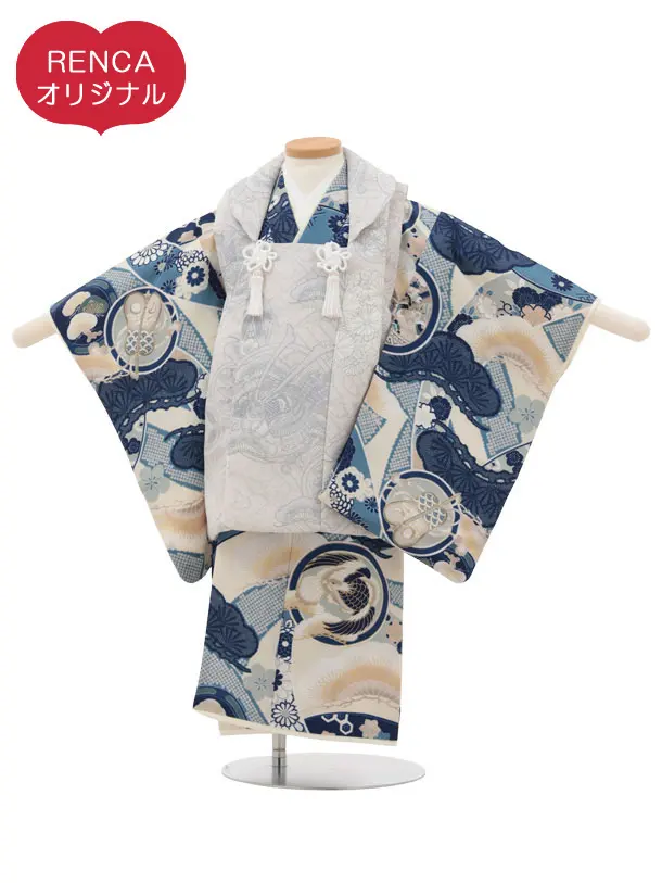 七五三出張撮影 in広島東照宮⛩️1月ご予約受付中💁‍♀️新年は1 3からオープンします😁 今回は七五三Sコースでお越しの、なるちゃんをご紹介します👏👏👏とっっっても元気ガールで、東照宮内を軽く駆け回りながら撮影させていただきました💪 大きい落ち葉が