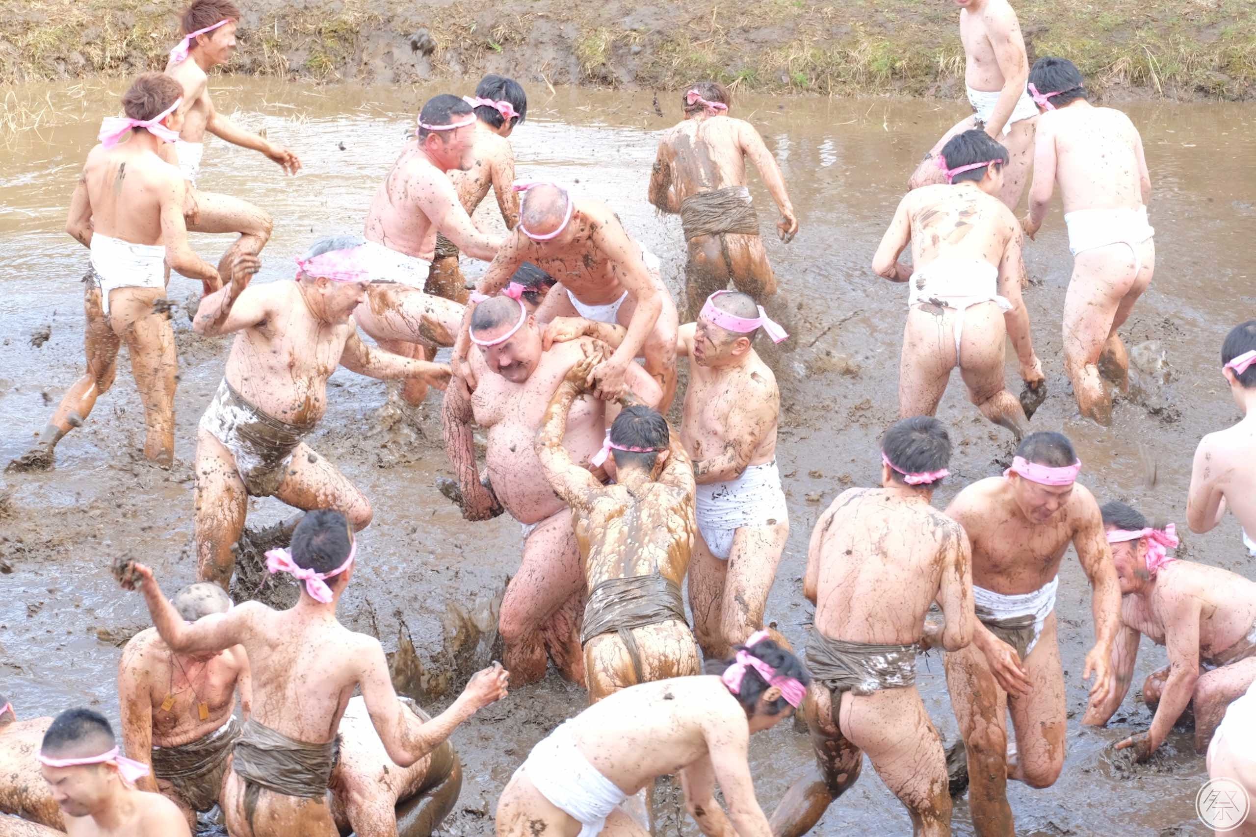 和良比どろんこ祭り 2025 真冬の田んぼで騎馬戦